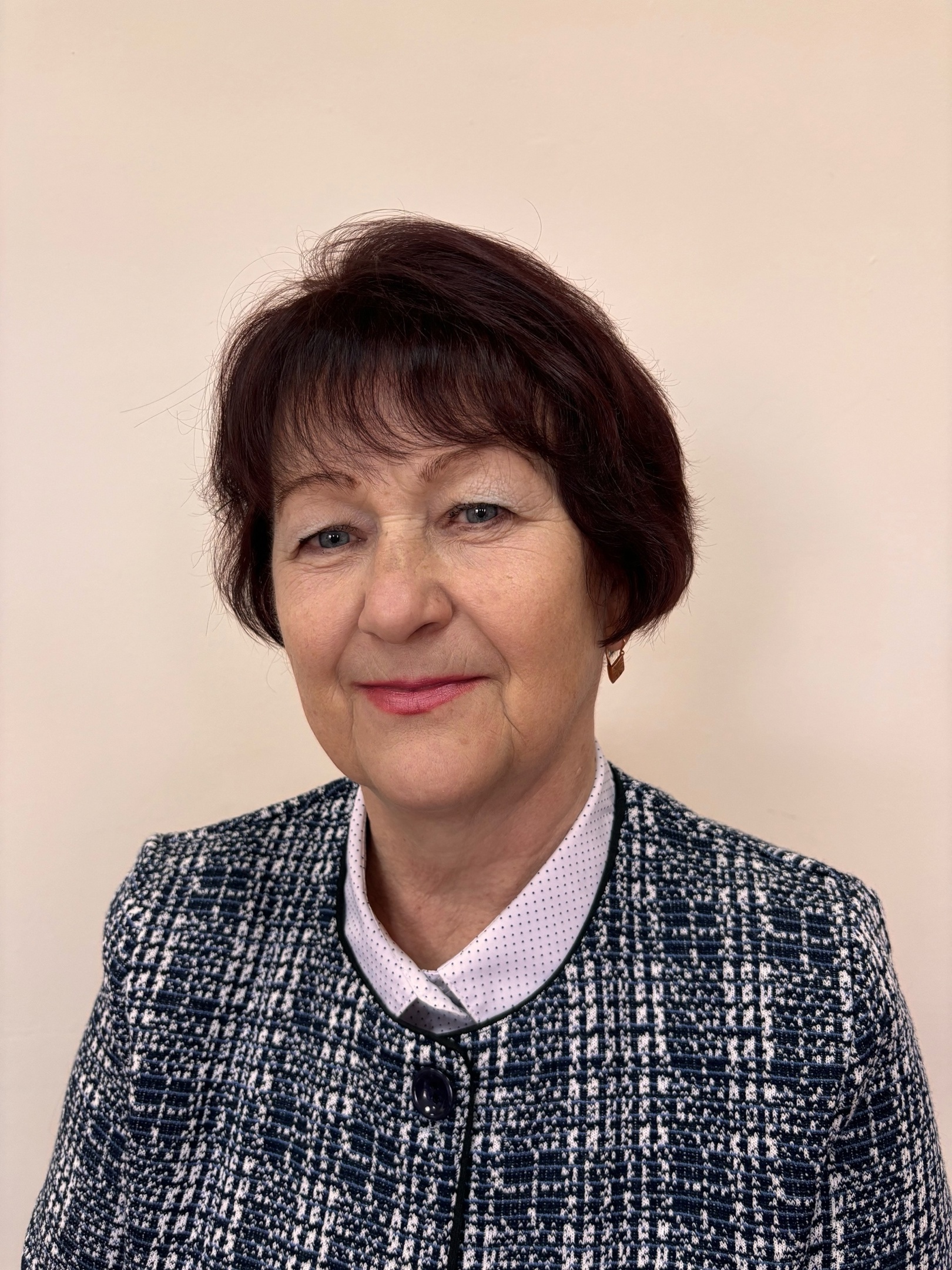 Буракова Валентина Ивановна.